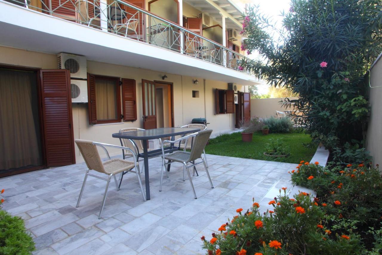 Vicky Apartments Nikiana Exterior photo