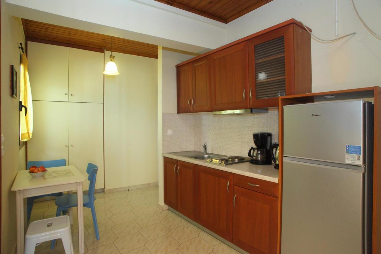 Vicky Apartments Nikiana Exterior photo